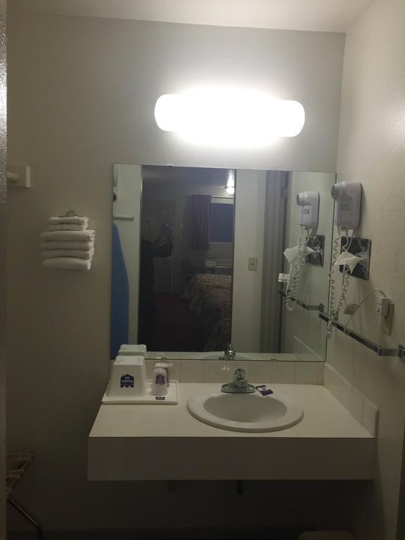 American Inn Colby Room photo