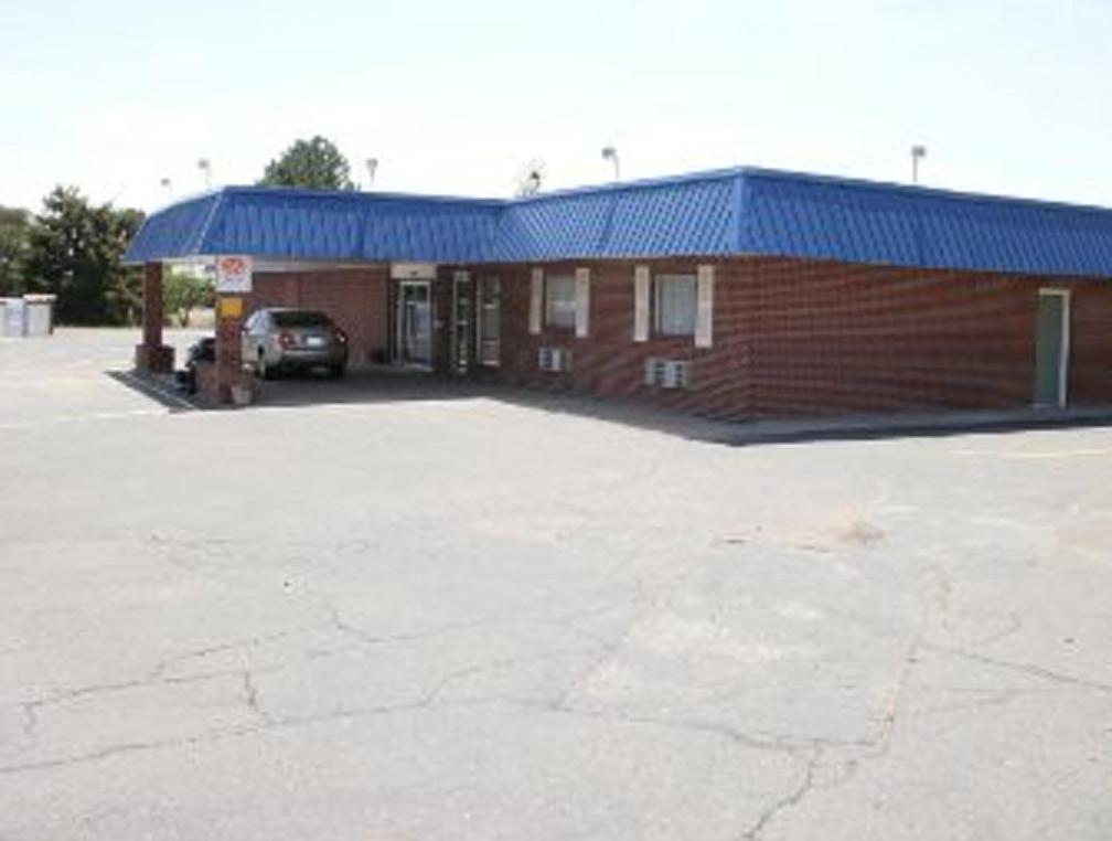American Inn Colby Exterior photo